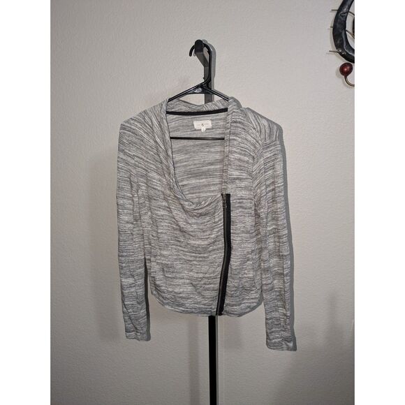 Lou & Grey Jackets & Blazers - Lou & Grey Gray Asymmetrical Zip Jacket – Size S